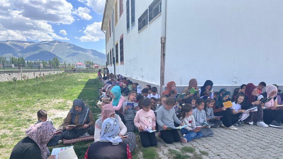 Velilerimizle Kitap Okuma Etkinliği